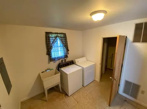 206 E Bates St, Hebron, IN 46341 photo 11