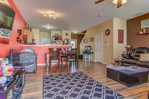 923 Flagstone Dr, Dyer, IN 46311 photo 3