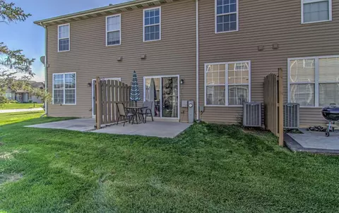 923 Flagstone Dr, Dyer, IN 46311 photo 12