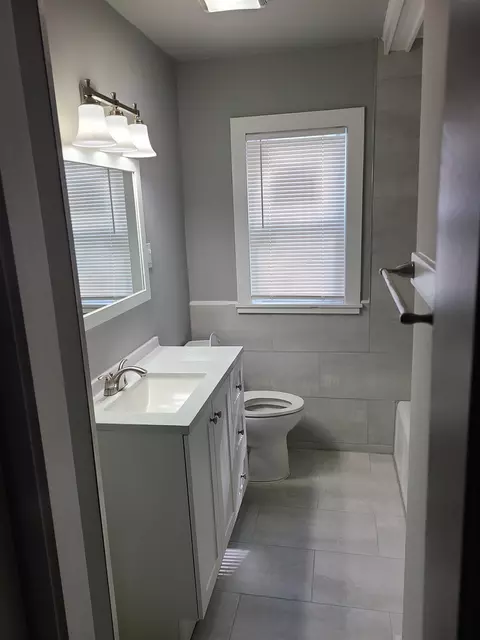 217 Porter St, Gary, IN 46406 photo 7