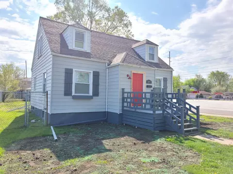 217 Porter St, Gary, IN 46406 photo 2