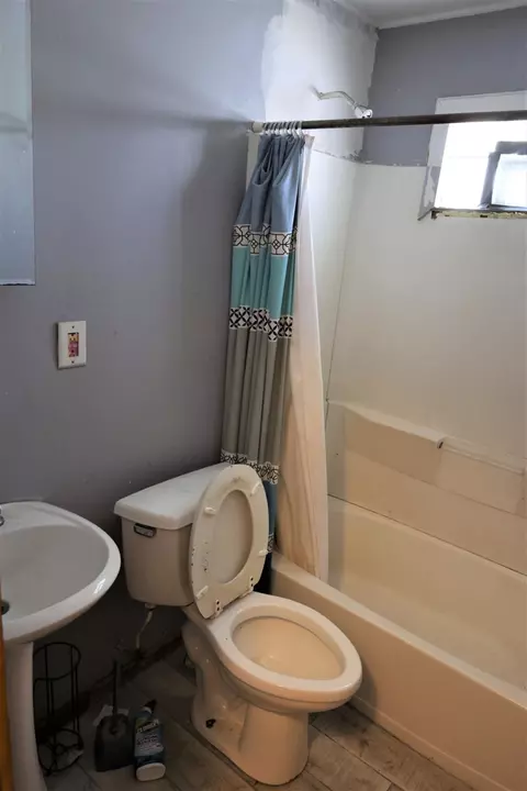 2136 Tennessee St, Gary, IN 46407 photo 9