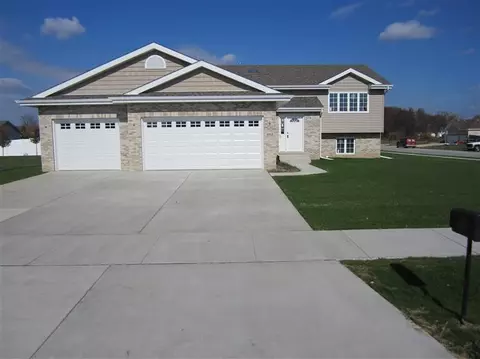 5516 Malibu Dr, Lowell, IN 46356 photo 2