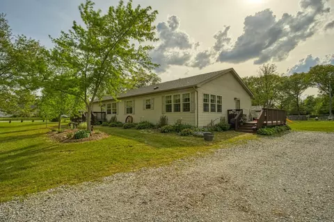 10424 N 460, De Motte, IN 46310 photo 1