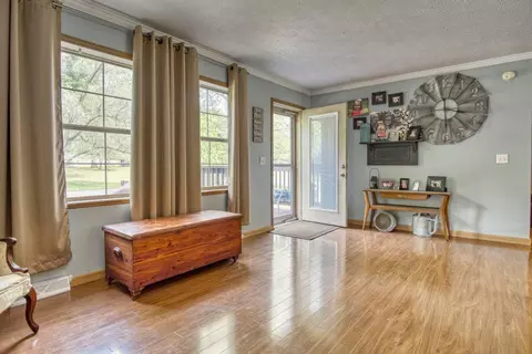 10424 N 460, De Motte, IN 46310 photo 7