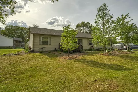 10424 N 460, De Motte, IN 46310 photo 2