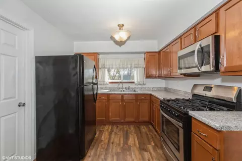 1832 S Calhoun St, Griffith, IN 46319 photo 3