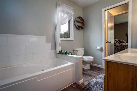 10182 N 457, De Motte, IN 46310 photo 12