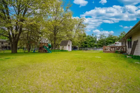10182 N 457, De Motte, IN 46310 photo 3