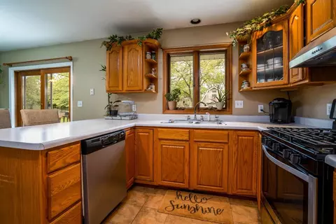10182 N 457, De Motte, IN 46310 photo 4
