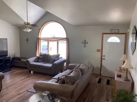8700 Hamlin Pl, Crown Point, IN 46307 photo 3