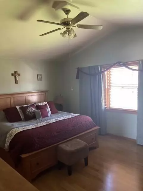 8700 Hamlin Pl, Crown Point, IN 46307 photo 11