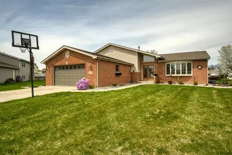 3170 Hoffman Ct, Dyer, IN 46311 photo 1