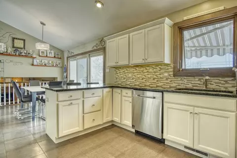 3170 Hoffman Ct, Dyer, IN 46311 photo 5