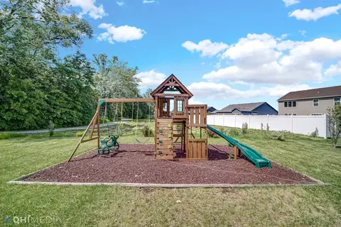 9032 Summerlin St, Cedar Lake, IN 46303 photo 3