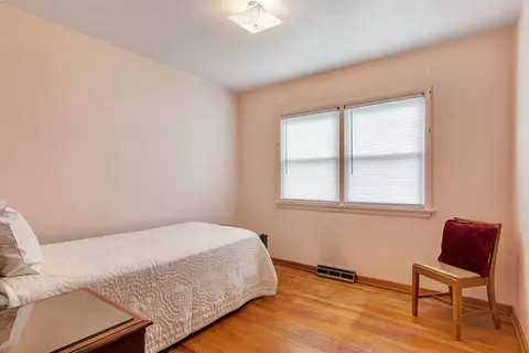 528 S Broad St, Griffith, IN 46319 photo 9