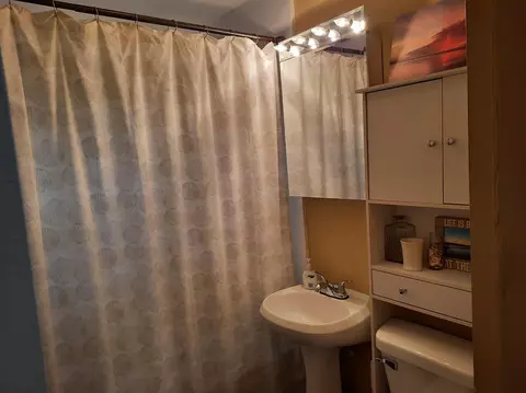 8116 Locust Ave, Gary, IN 46403 photo 18