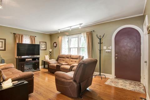 305 Gregory Ave, Munster, IN 46321 photo 2