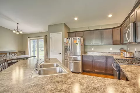 10585 N Makeever Dr, De Motte, IN 46310 photo 8