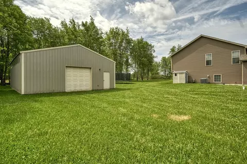 10585 N Makeever Dr, De Motte, IN 46310 photo 2