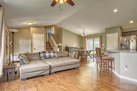 10585 N Makeever Dr, De Motte, IN 46310 photo 3
