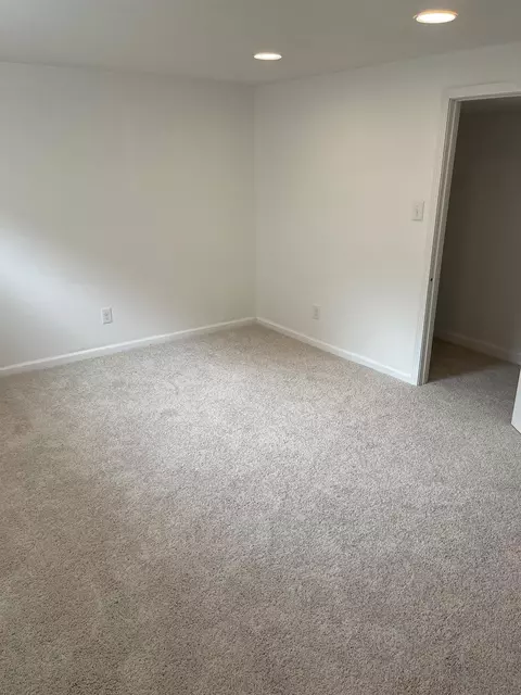 1205 N Wheeler St, Griffith, IN 46319 photo 9