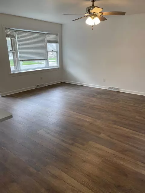 1205 N Wheeler St, Griffith, IN 46319 photo 5