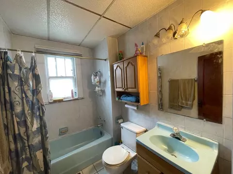 1673 W 14th Ave, Gary, IN 46404 photo 9