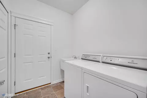 2555 Dickinson Rd, Chesterton, IN 46304 photo 11
