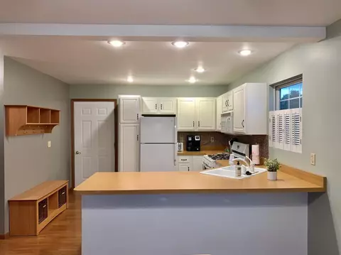 620 Corinth Ave, Valparaiso, IN 46383 photo 9
