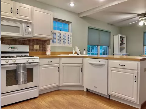 620 Corinth Ave, Valparaiso, IN 46383 photo 7