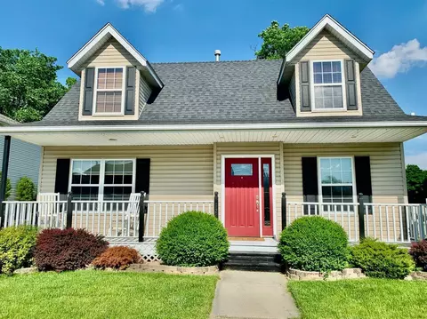 620 Corinth Ave, Valparaiso, IN 46383 photo 1