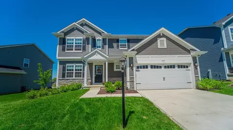 2305 Dowling St, Valparaiso, IN 46385 photo 2