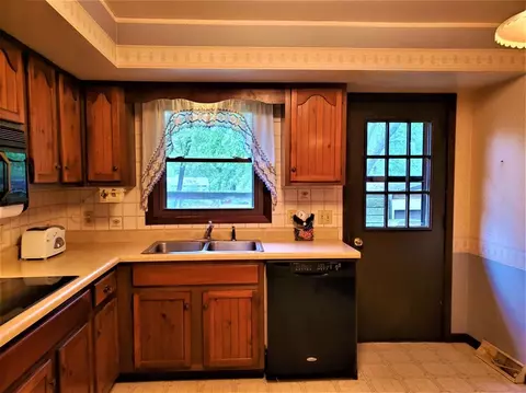 12109 Duttlinger Ln, Wheatfield, IN 46392 photo 6
