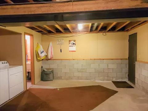 12109 Duttlinger Ln, Wheatfield, IN 46392 photo 18