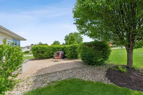 9561 E Oakridge Dr, Saint John, IN 46373 photo 19