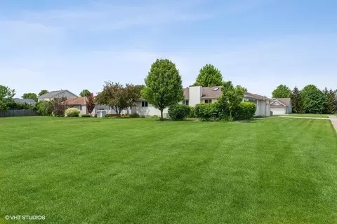 9561 E Oakridge Dr, Saint John, IN 46373 photo 21