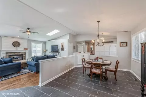 9561 E Oakridge Dr, Saint John, IN 46373 photo 9
