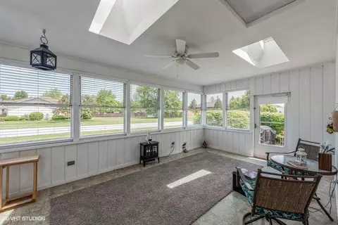 9561 E Oakridge Dr, Saint John, IN 46373 photo 11