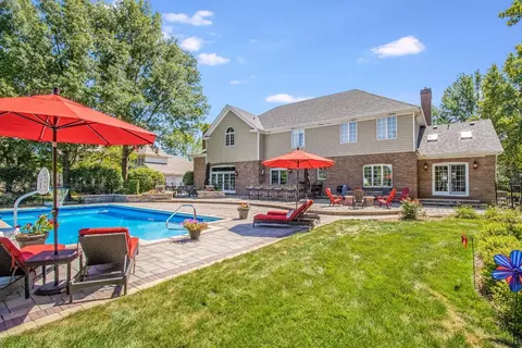 948 Killarney Dr, Dyer, IN 46311 photo 2