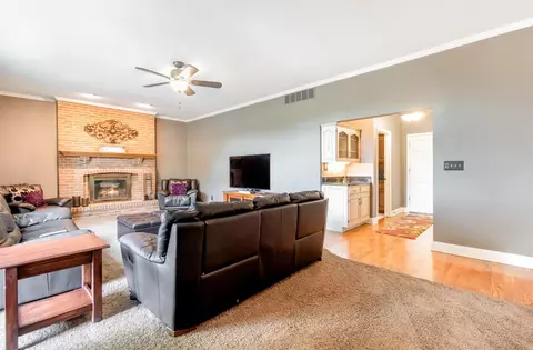 948 Killarney Dr, Dyer, IN 46311 photo 4