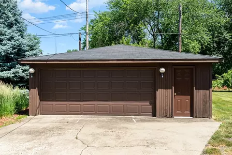 Undisclosed, Munster, IN 46321 photo 24