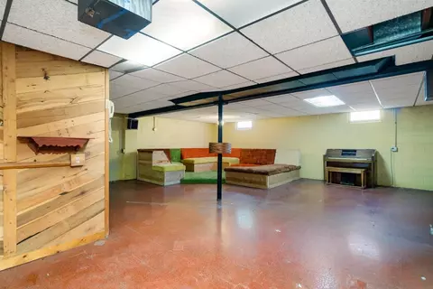 Undisclosed, Munster, IN 46321 photo 21