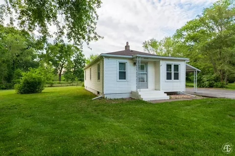 4800 Wright St, Griffith, IN 46319 photo 2