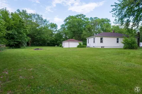 4800 Wright St, Griffith, IN 46319 photo 3