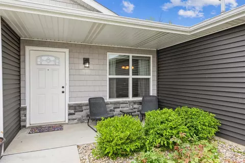 7929 Wright St, Merrillville, IN 46410 photo 3