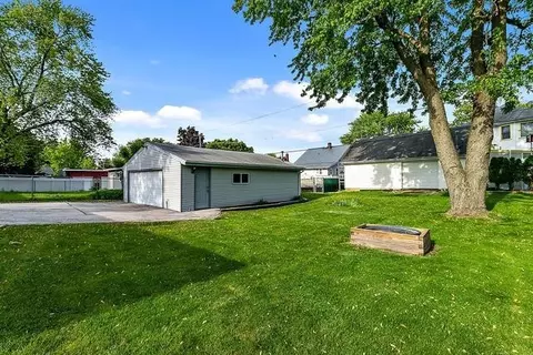 629 Oak Park Ave, Beecher, IL 60401 photo 12