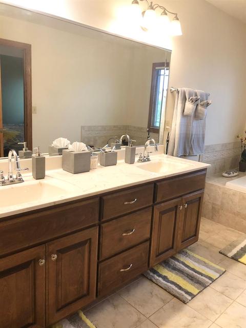 8271 Doubletree Ct, Crown Point, IN 46307 photo 15
