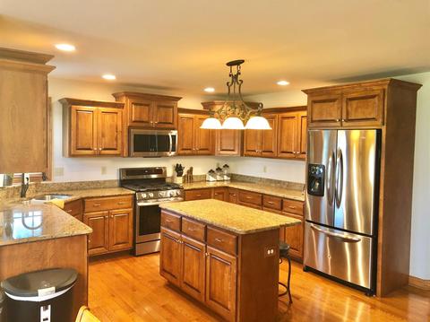 8271 Doubletree Ct, Crown Point, IN 46307 photo 2