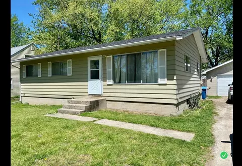 608 W Daumer Rd, Kouts, IN 46347 photo 1